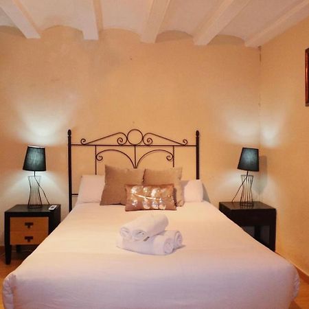 Private Rooms In City Center Барселона Екстер'єр фото