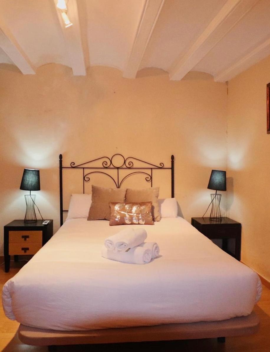 Private Rooms In City Center Барселона Екстер'єр фото